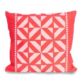 Stencil Chevron Cube Motif
