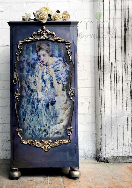 FOGLIO PER DECOUPAGE WOMAN WITH LILLIES