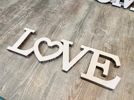 SCRITTA DECORATIVA LOVE